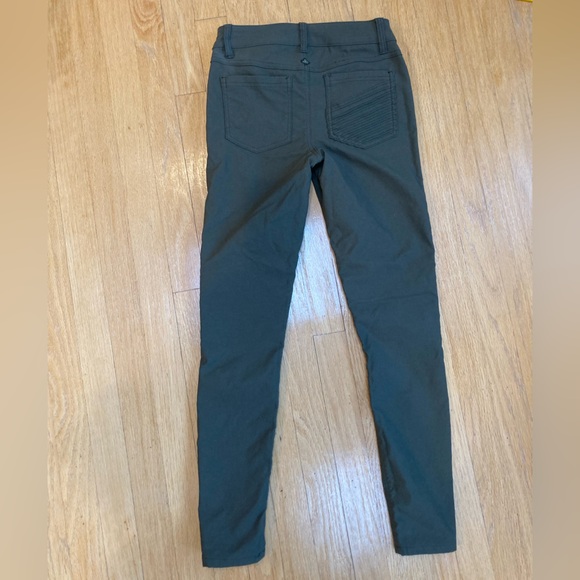Prana pants, green with stitching details, size 2 short - Picture 7 of 9